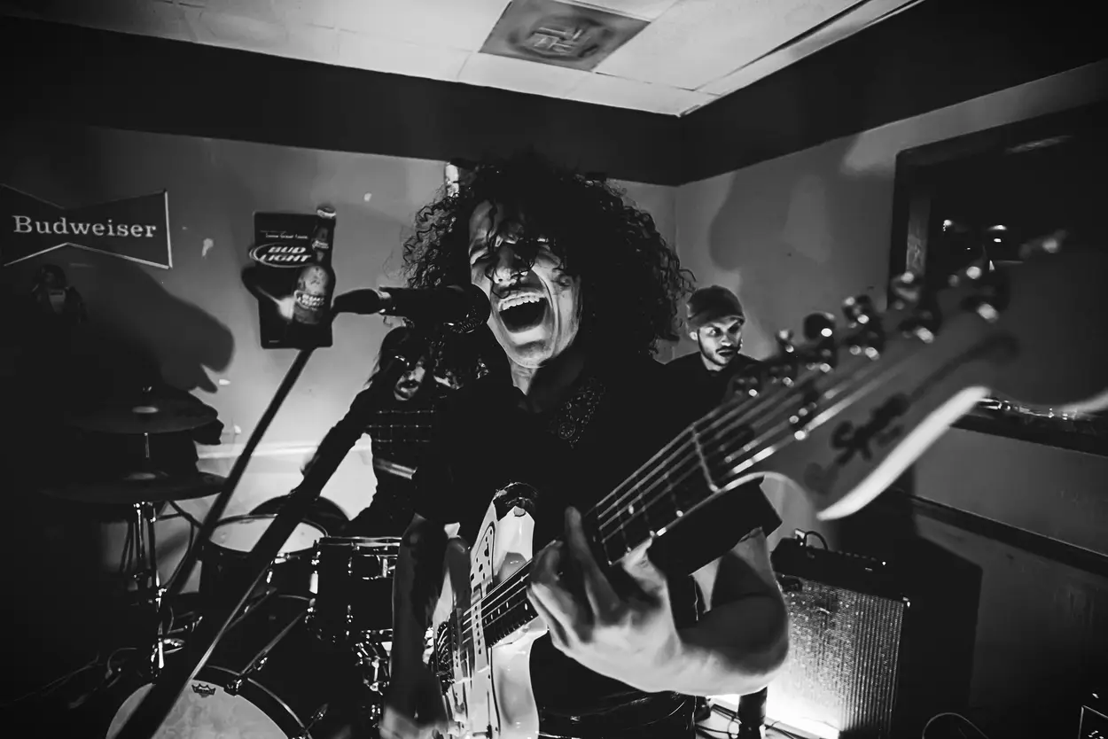 Stuyedeyed performing live at Dirty Dungarees, Columbus in 2019 — concert photography by James Anthony Brooks