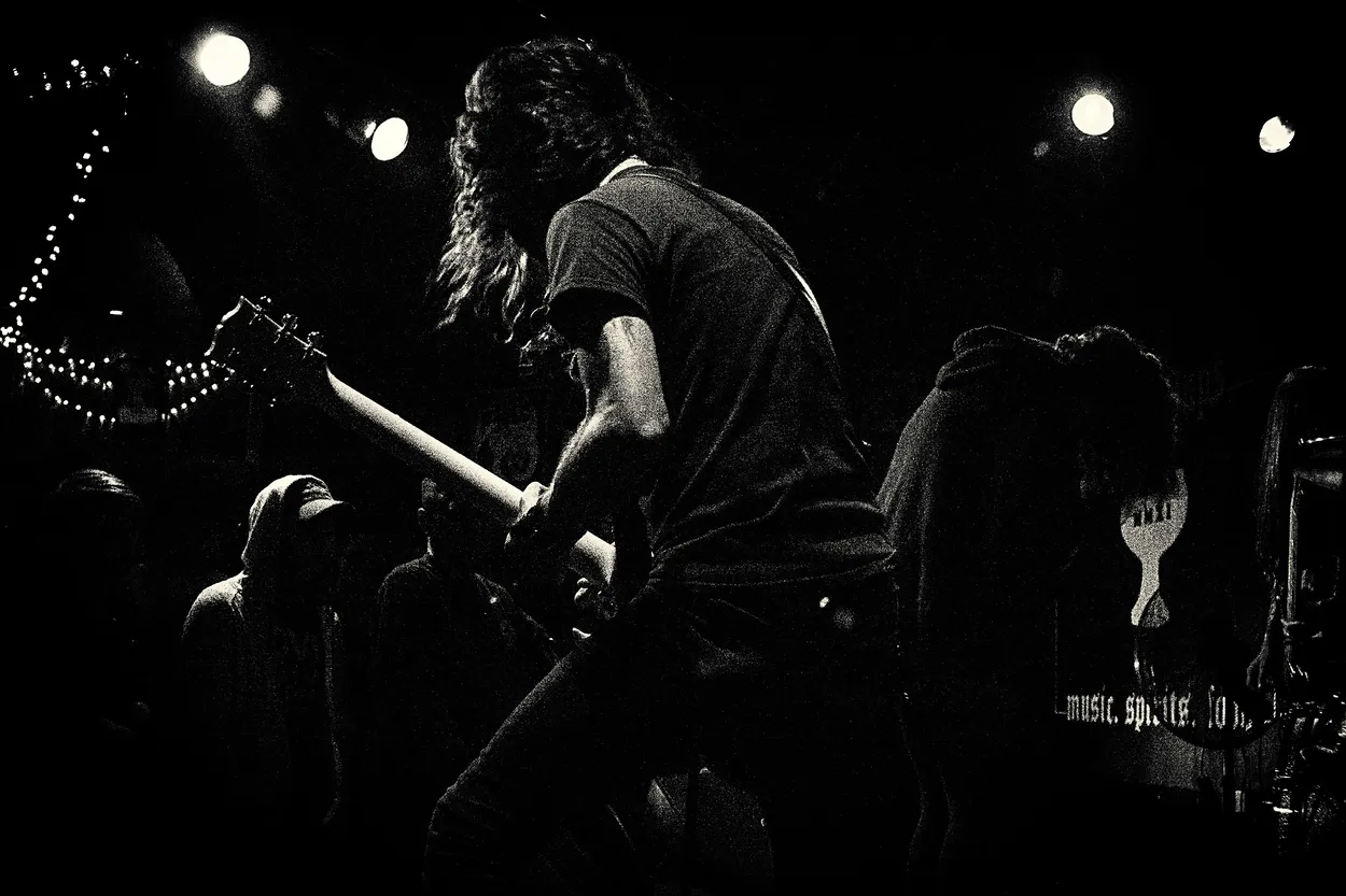 Windhand performing live at Ace of Cups, Columbus in 2017 — concert photography by James Anthony Brooks